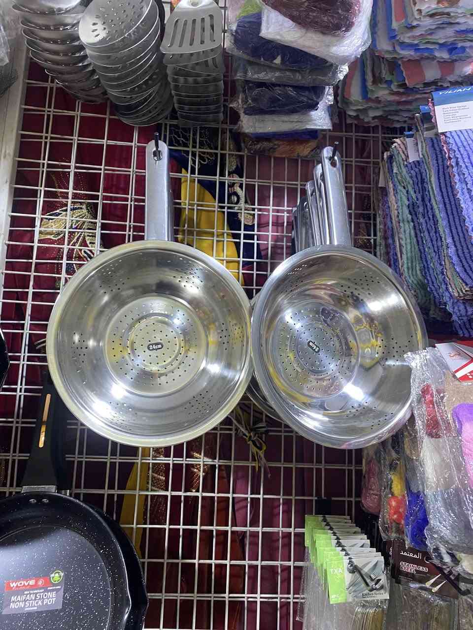 سلام عليكم بضاعه صيني موديلات مختلفه متوفر جملة ومفرد ويوجد نقليات وخدمة توصيل مراسلة على الرقم ***********
