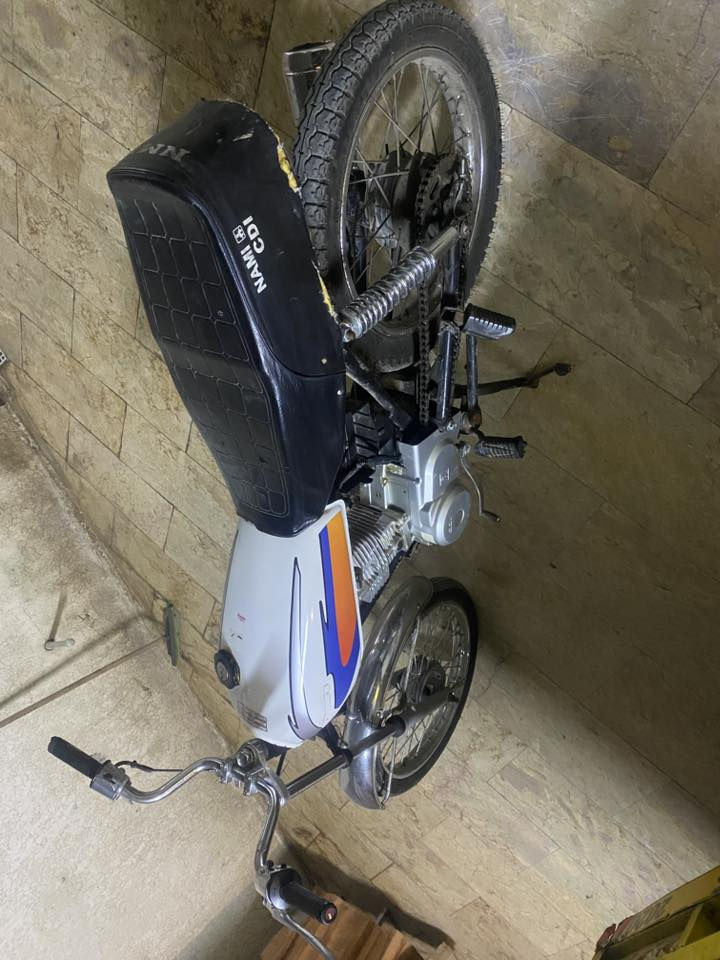 سلام عليكم دراجه البيع شاصي نامه وراق اصوالي سعر 700وبيها مجال الرقم ***********
