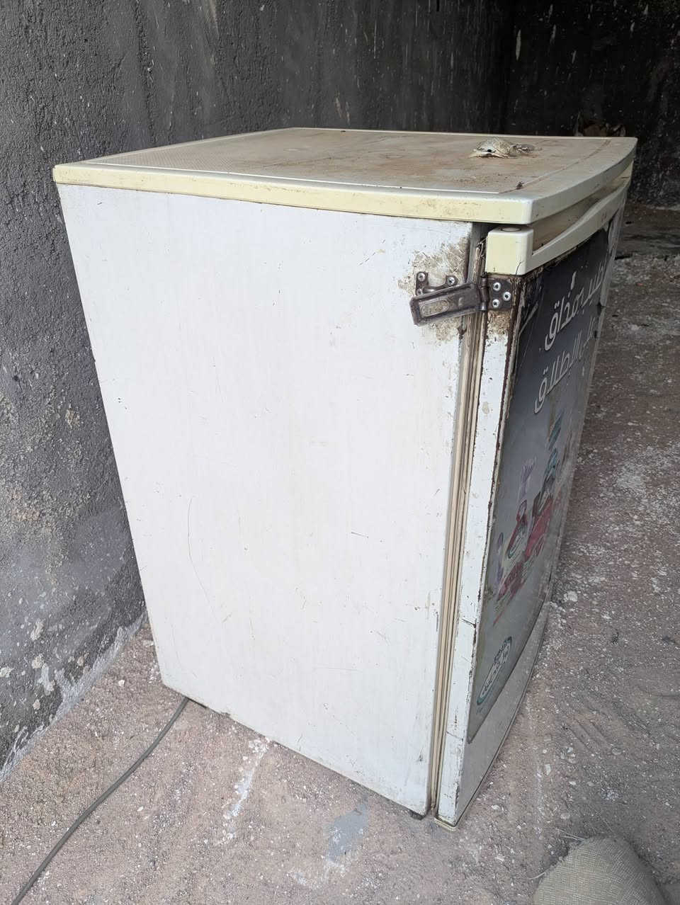 ثلاجة 
يحتاج غاز الها سعر 40 بيها مجال


**إذا كنت صاحب هذا الإعلان وتريد حذفه لأي سبب، رجاءا أرسل رسالة إلى الدعم الفني**