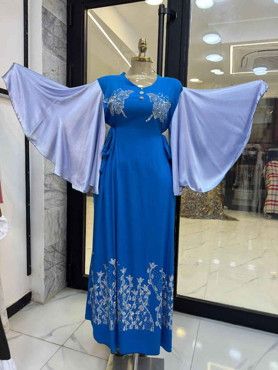 ﴿ وَاللَّهُ يَبْسُطُ الرِّزْقَ لِمَنْ يَشَاءُ وَيَقْدِرُ ﴾ 🧿✨

حيث تلتقي الجودة مع الأناقة 👌

اجمل الماركات العالميه 🇹🇷 ـــ🇮🇹  

دشداشه كشمير ستراس حراري ردن جنح الفراشه ستن

السعر ٢٠

القياسات 2XL 3XL 4XL 5XL


**إذا كنت صاحب هذا الإعلان وتريد حذفه لأي سبب، رجاءا أرسل رسالة إلى الدعم الفني**