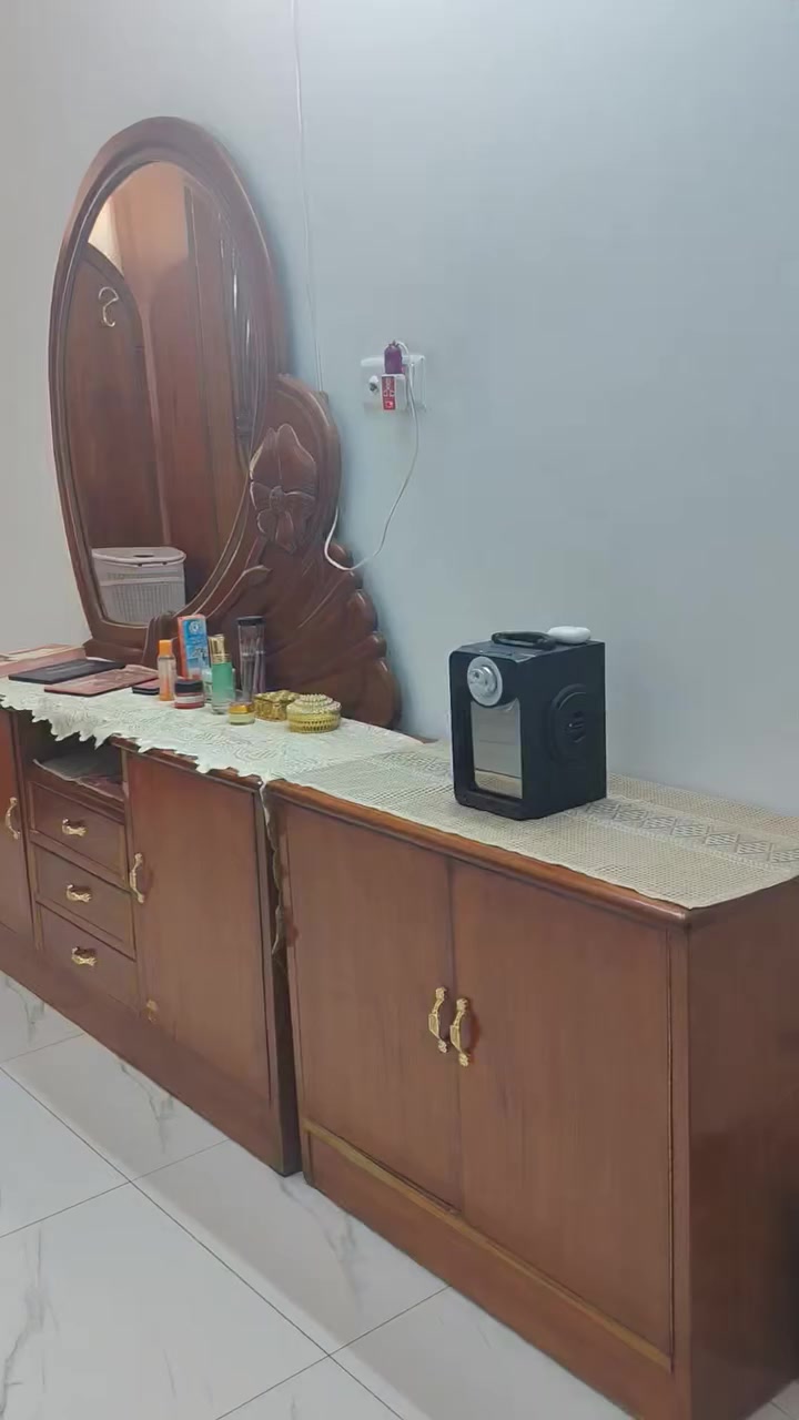 سلام عليكم غرف نوم للبيع مستعجل على بيعتهن لغرض إجراء عملية غرفة صاج ب500 والتركية ب400 للاستفسار ***********
