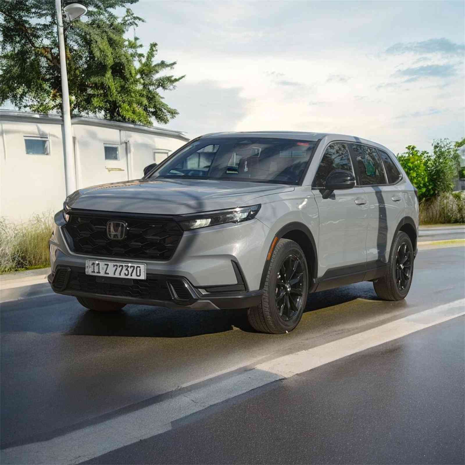 هوندا crv 2023 sportياباني
حجم المكينة 2000 هايبرد 
ماشية 36 الف
فور ويل 
المواصفات بصمة دخول ذكي 
فتحة سقف 
كشنات جلد وكهرباء وتدفئة 
قطعتين تبريد 
رادار امامي وقيادة ذاتية وتحديد مسار 
#السياره مصبوغة عام بعمان الصباغ ماخذه الواهس وباقي يرش بجم كبس خلف كبس 
حادثه مضروبه وداخله جوه شي عالي حسب كلام اهل الخبره واضح بالصور مرفقة أسفل المنشور 
السعر 169 ورقة 
مكاني بغداد ***********
