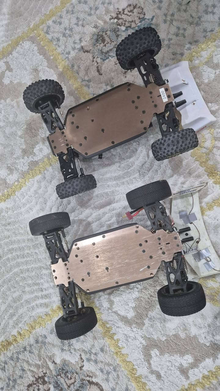 سيارتين
وحدة برشلس جديد   بدون بطارية ويا شاحنة و ريمونت
وحدة برش مصل بي السيرفو شغال ويا ريمون
ثنينهن 100 الف  قفل

اربيل ماعدي توصيل


**إذا كنت صاحب هذا الإعلان وتريد حذفه لأي سبب، رجاءا أرسل رسالة إلى الدعم الفني**