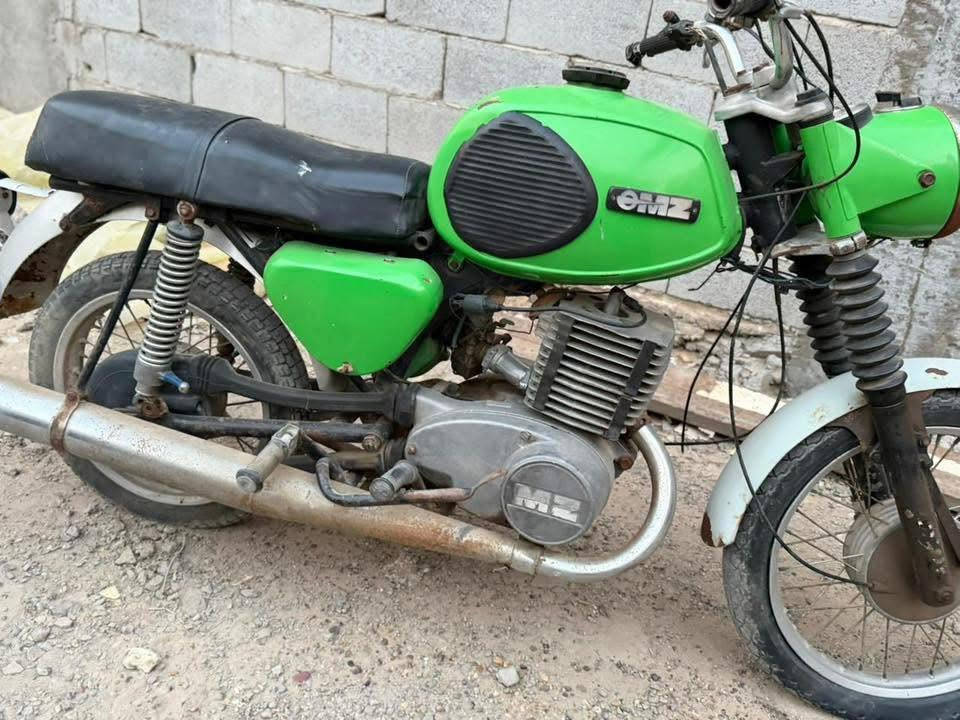 سلام عليكم
دراجه mz 1981 متفلش كير ⛓️‍💥⚙️
بدون اوراق 📍🚨
    محرك: 243 cc
* السعر 400 الف 
مكاني بغداد 

‭***********‬☎️
