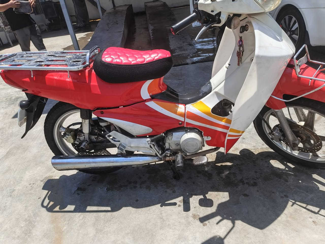 سرفيز كامل مكمل البيع 
بس باتري ضعيف 
650وبي مجال
***********
