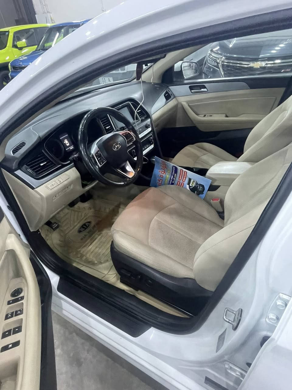 السلام عليكم سوناتا موديل 19 وارد أمريكي حادثها دعاميه خلفيه مكفوله من صبغ وتبديل بصمه كشنات كهربأ داخل بيجي السعر 155 للاستفسار *********** السياره ماشيه 55ميل
