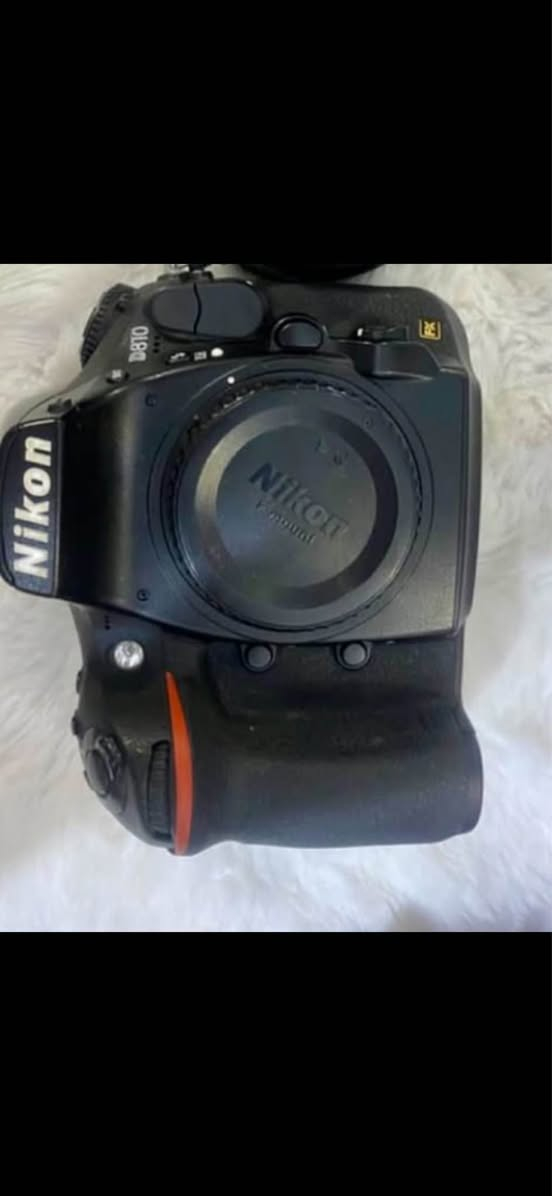 بدي نيكون 810D للبيع شتره 78k كامل ملحقات السماوا, المثنى


**إذا كنت صاحب هذا الإعلان وتريد حذفه لأي سبب، رجاءا أرسل رسالة إلى الدعم الفني**