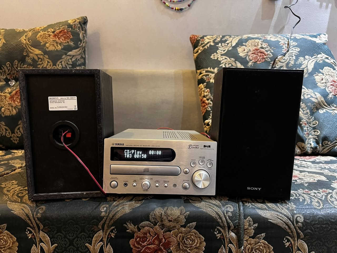 امبلي فاير ياماه سيدي ادويو اواكس يشغل مع سماعات سوني نضافتهن 100/100 كهرباء 220 جهاز كولش راقي تحفه فنيه معنه كلمه كولش حلو صوته سعر 80 لف توصيل مجاني ***********
