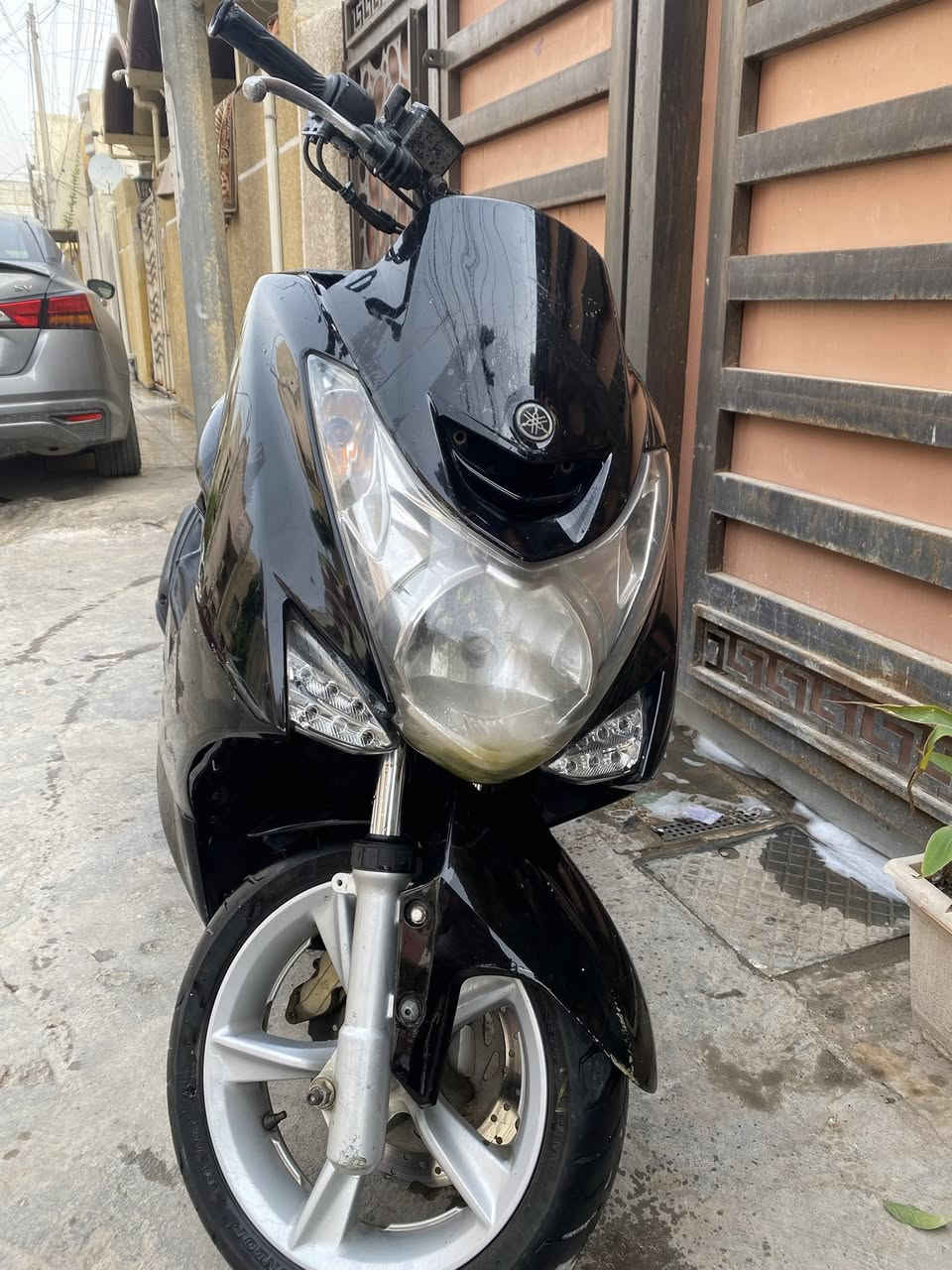 السلام عليكم دراجه ماجسته S حديث ٢٠١٧ كامله بدون اي نقص الدراجه نكره سلف بكل وكت دراجه مكينه وكهربائيات وكلشي بيهه مكفول ستيرن رياضي والباقي كلهه بلاديه تايرات جدد ستاند حساس كامله على آخر حبه 
السعر 950 الف وبيهه مجال بسيط اي استفسار *********** مكاني ب الحريه يم مركز الشرطه
