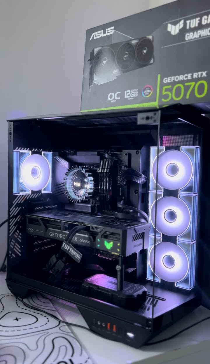 تجميعه للبيع
تجميعة كامله للبيع او فقط كيس للبيع
(مابيع قطع مفرده)
مفوله على اخر حبه للمعلومه الكيس مجمعه بشهر ال١ وكله جديد ماكو قطعه مستعمله 
—————————————————-
الكيس ب مليونين و500 
السيت اب كله ب مليونين و 900
السعر نهائي حبايب توصيل غير متوفر  مكاني كربلاء
تجي للبيت تفحص وجيك على راحتك وبل عافيه 
التجميعه كله جديده بشهر الواحد مجهزه ولوصولات موجوده يعني حيصيرله شهرين تقريبا مشدوده عتبر نفسك ماخذ جديد
————————-
مواصفات الكيس
الكارت
RTX 5070 ASUS TUF GAMING 12GB 3FAN
البورد 
AORUS Z790 elite AX DDR4
الرامات 
G.SKILL Ripjaws V 64GB 16x4 DDR4 3600
معالج
Core i7 12700
بور سبلاي 
Thermalright KG 1000W [80+ Gold]
الكيس دارك فلاش
DarkFlash DY470 Case
الهاردات 
M.2 512
Ssd 1Tb
Hdd 1Tb
الكلي 2 تيرا ونص
المبرد مال معالج مبرد مال i9 rgb
ستاند كارت IGAME  وحده مشتري ب 45الف
—————————————————-
باقي الغراض 
شاشة سيريس5
ASUS TUF GAMING IPS 210hz 2K
ماوس لوجتك G512 وايرلس لايت سبيد
سماعات لوجتك 
كيبورد 60% ريد سوج وايرلس
ماوس بادات عدد ٢
كيبورد ثاني لوجتك فول 
هيدفون هايبر x  الفا 
—————————————
الشاشة وصله هم موجود قبل شهرين اخذته ب 350الف  وبعده داخل الظمان 
———————————-
كلشي مفول وجديد
***********
وليريد احطله كارت 3080 ب مكان ال5070 وسعر ينزل ماكو مشكله تفاصيل اكثر اتصال او على الخاص
