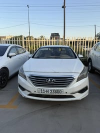 سوناتا وارد امريكي موديل ٢٠١٦ رقم بغداد انكليزي . لون ابيض صدفي حادث ا...