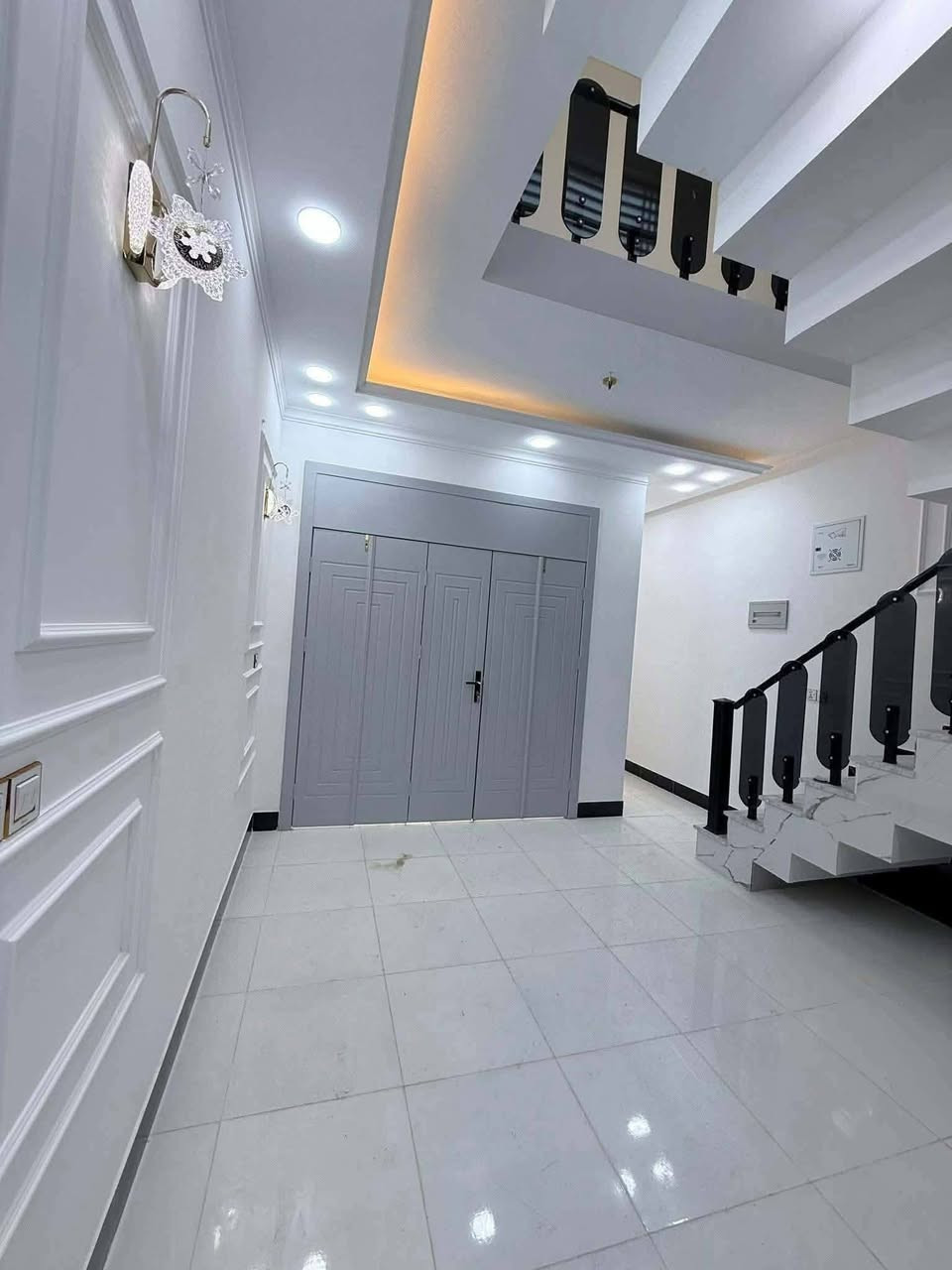 بيع مستعجل 👇 👇
بيت 100متر للبيع طابق ونص     

حي النداء خلف مول بغداد ثاني فرع 

البيت جديد بمعنى الكلمه 
ومكان جدا هادئ جاهز للسكن. للسكن

السعر خاص  💸💸  يباع عل مبادره 👉 المجمعات  يبعد عن شارع 100مترر

☎️*********** اجاوب بس خط وتساب 
 وشعدكم بيوت للبيع للايجار للرهن اعرضوها يمنا تنباع وتتاجر باسرع وقت ممكن
