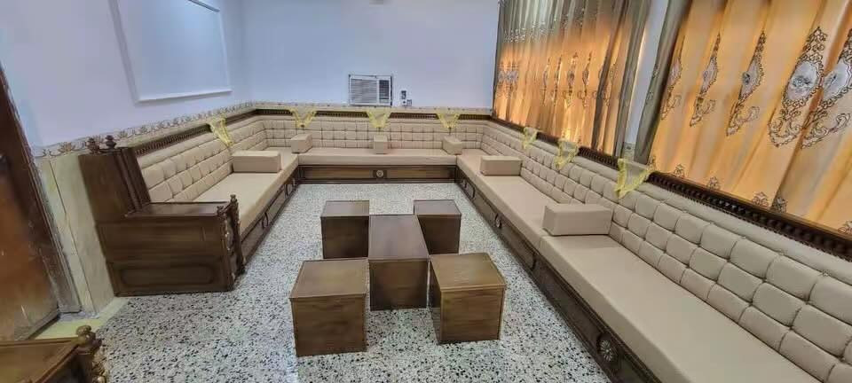 @إشارة معمل نجارة ودوشمة بيت العمر. لعمل التخم والديوان والجلسات العربية وغرف النوم
العنوان: الرمادي الجزيرة. شارع الجرايشي. قرب مطعم كباب الفلوجه
هاتف/ ***********
