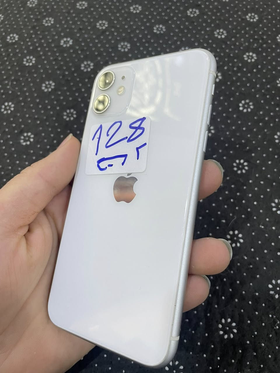 سلام عليكم
ايفون ١١ عادي قطعتين

ذاكره١٢٨

((دبل سيمكرت))

بطاريه ٨٧

السعر واحد ٢٧٠ مجال حك جيا بس 

عنوان موصل ايسر حي وحده

خاص مفتوح وا اتصاله***********/***********
