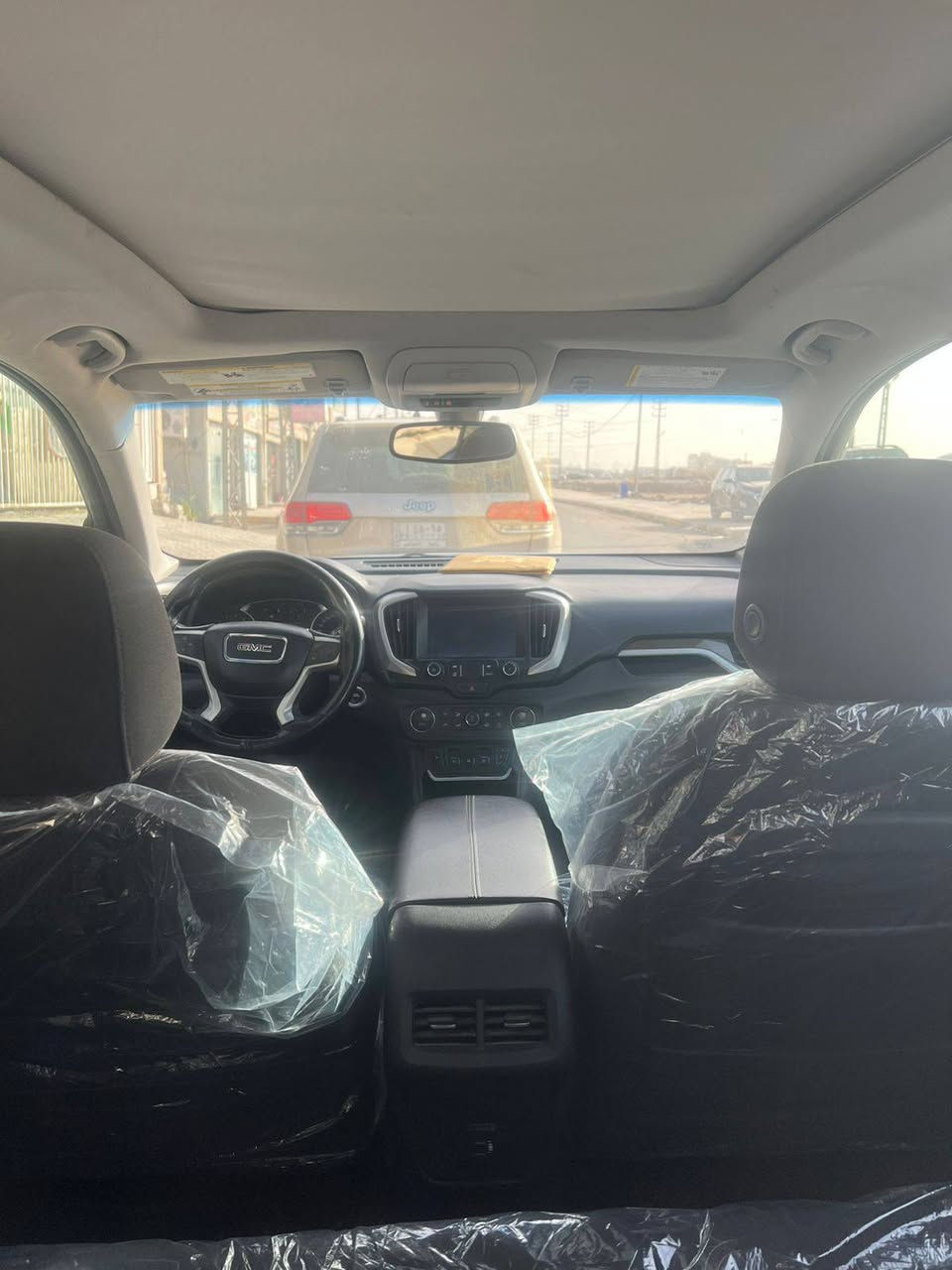 السلام عليكم للبيع جمسي تيران SLTاللون ابيض    2019 السعر$١٤٥  مكينه 1500 توربو
تفاصيل وحادثها جاملغ وبنيد
موبايل ***********
#الــمــواصــفـــات 
{1} كشن سائق كهرباء 
{2} ويل كب بلادي
{3} كاميرا دواره ستيرن
{4} شاشه اندرويداوتو كار بلي
{5} تبريد  امامي خلفي
{6} لايت زنون + كشاف+ حاجب زنون
{7} عداد المسافات 63 الف ميل
{8} منافذ USB امامي خلفي
{9} سستم صوت متكامل
{10} تحكم سترين جهتين
{11} نضام ABS مانع انزلاق
{13} تشغيل عن بعد
{14} بصمة 4 باب+ تشغيل 
{15} ايرباك دركة و دشبول 
{16} دواخل مطعم صاج
{17}جنطه كهرباء
{18}كشنات كهرباء +تبريد وتدفئه
{19}فور ويل 
{20}سقف بانوراما قطعتين
مكان السياره واسط مركز المدينه
