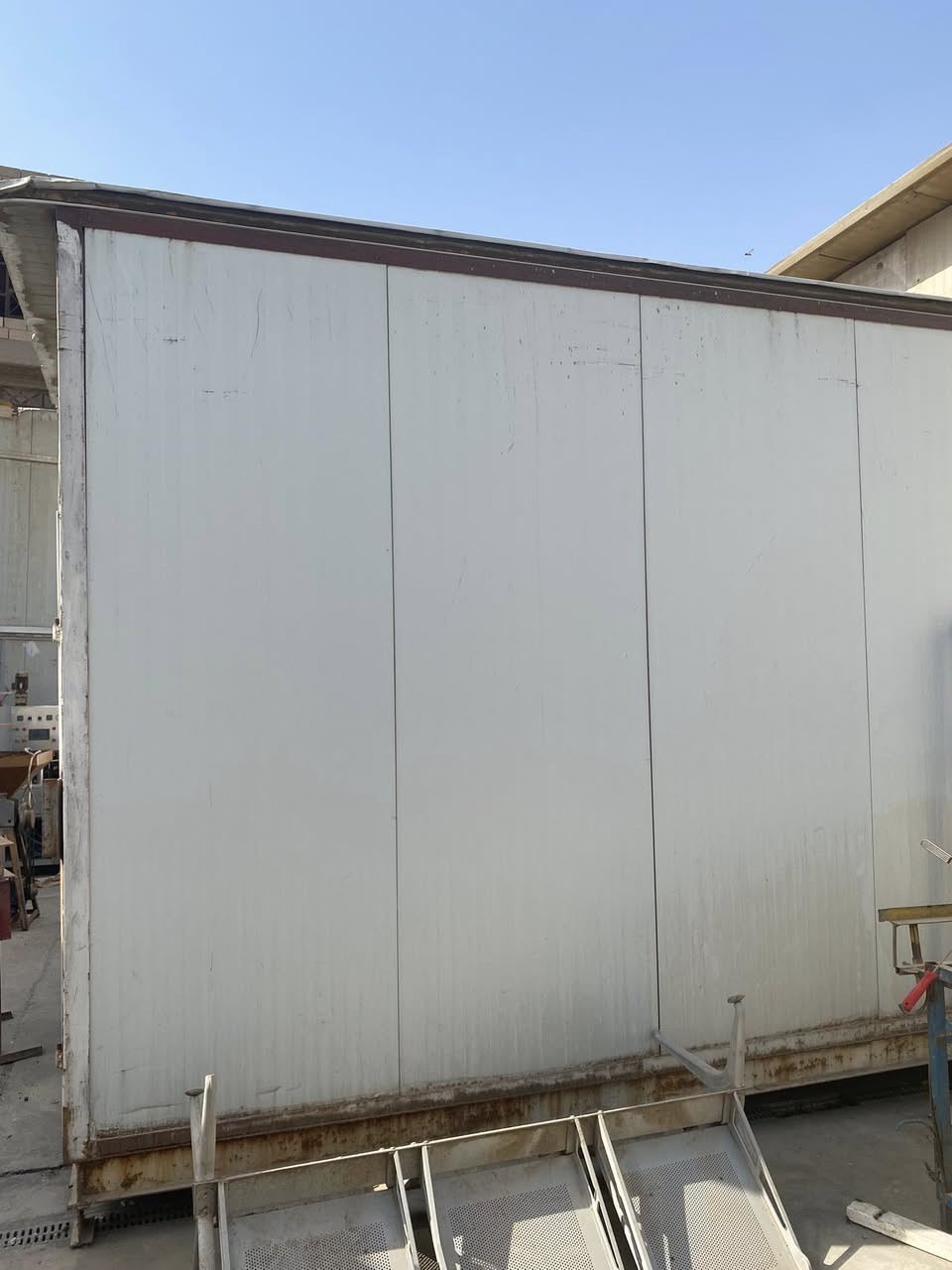 مجموعة كرفانات للبيع طول 6 عرض 4 الرتفاع 3 طول 6 عرض 3 العنوان بغداد ***********
