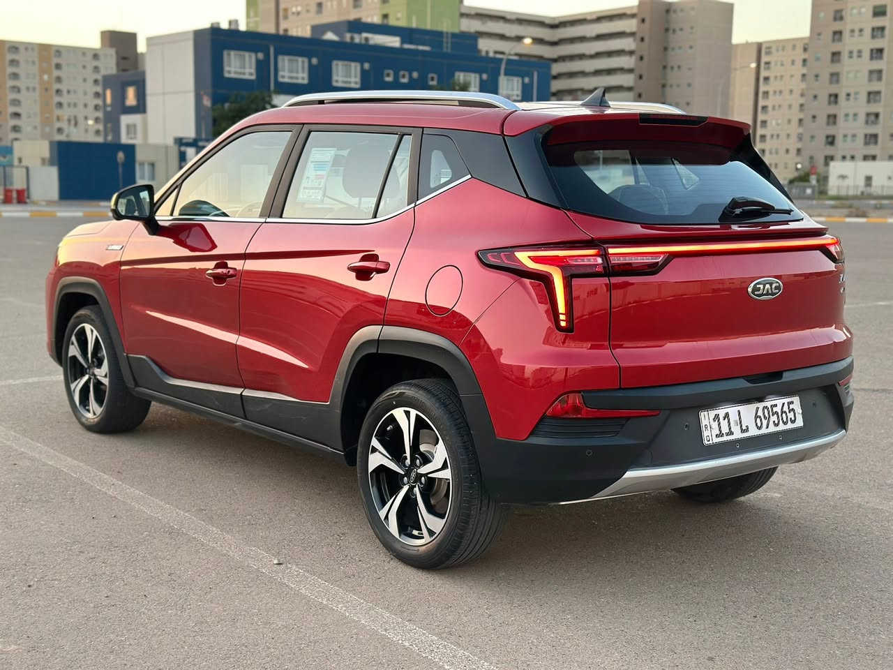 🚗 للبيع
جاك جي
✅ المواصفات :
✅ الموديل: 2024
✅ الوارد: خليجي  
🚗 ماشي 16  الف 
سيارة بسمي رقم جديد 
🔧 المحرك: 1500تيربو 
⚙️ ناقل الحركة: أوتوماتيك
🛞 الويلات: 18 إنش
🔹 4 سلندر 5-1
‏ Turbo
🔹 عزم قوي وتسارع ممتاز
🔹 صرفية وقود جيدة
✔️ شاشة وسطية كبيرة فل تتش
✔️ عدادات ديجيتال
‏✔️ Apple CarPlay & Android Auto
✔️ كاميرات 360 درجة
✔️ حساسات أمامية وخلفية
✔️ رادار أمامي + مثبت سرعة
✔️ نظام المحافظة على المسار
✔️ نظام النقطة العمياء
✔️ سقف بانوراما
✔️ مقاعد جلد فاخرة
✔️ تحكم كهربائي بالمقاعد
✔️ تبريد وتدفئة مقاعد أمامية
✔️ شاحن لاسلكي
✔️ تشغيل بصمة + دخول ذكي
✔️ مكيف أوتوماتيك مزدوج
✔️ باب خلفي كهربائي
✔️ إضاءة LED كاملة
‏✔️ ABS + ESP
✔️ وسائد هوائية متعددة
✔️ نظام مراقبة ضغط الإطارات
🕹️  مكانه بغداد حي البنوك 
  فقط بيه باب صبغ 
سونار مرفق بل منشور 
 
 السعر 110
***********
