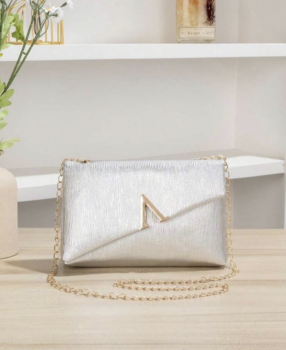 حقيبة كروس بسلسلة فضية على الطراز الأوروبي والأمريكي مناسبة للنساء والفتيات، يمكن استخدامها ل الزفاف والعطلات وحفلات والتنقل والتسوق وغيرها من المناسبات، فاخرة ومتعددة الاستخدامات.
للحجز ع الخاص 🤍
تسليم فوري


**إذا كنت صاحب هذا الإعلان وتريد حذفه لأي سبب، رجاءا أرسل رسالة إلى الدعم الفني**