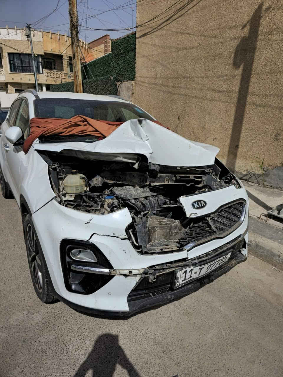 السلام عليكم 
سيارة سبوتج 2019 شكل 2020 ابيعاها على نفس وضعها ضربة السيارة بنيد و شباك الدعامية مع ضربة في التاير الخلفي الايسر مازدات السيارة الاصلية موجودة نضيفات 
مكان السيارة بغداد 
سعر السيارة مقفول على 165 
رقم التواصل ***********
