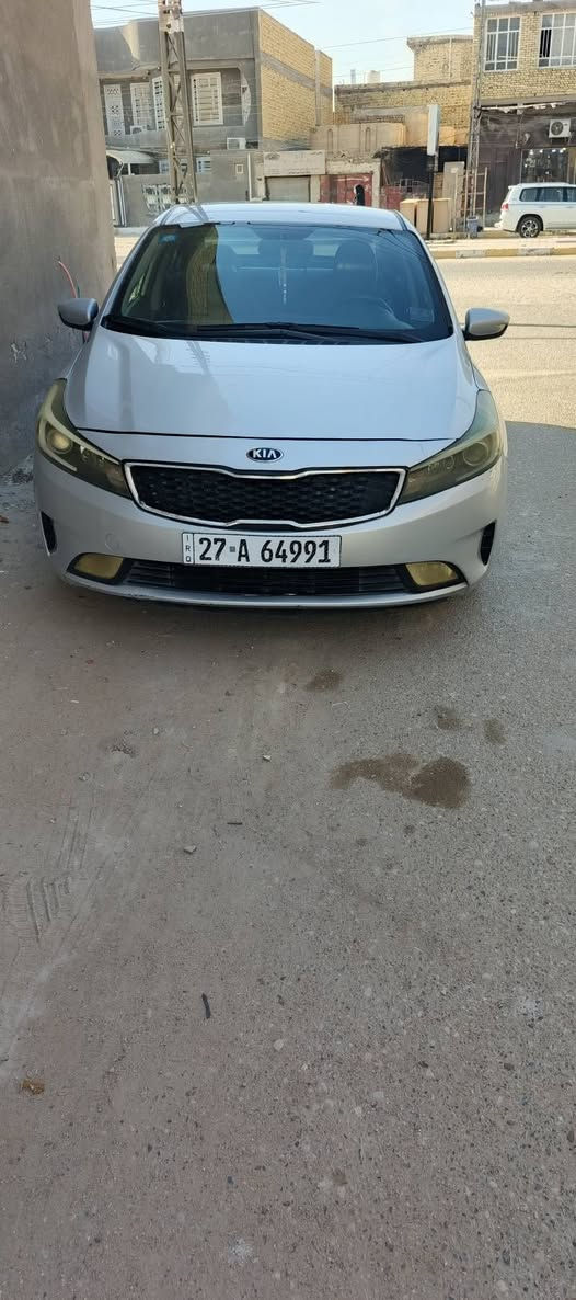 كيه فورتي 2017 السياره نضيفه جدا كير ومحرك دوش مكفولات سنويته تنتهي 2030 باسمنه تخم تاير وباتري جدد السعر 115 و باقي التفاصيل وكتاب الفحص بلمنشور  الاتصال *********** مكان السياره ناصرية مركز

