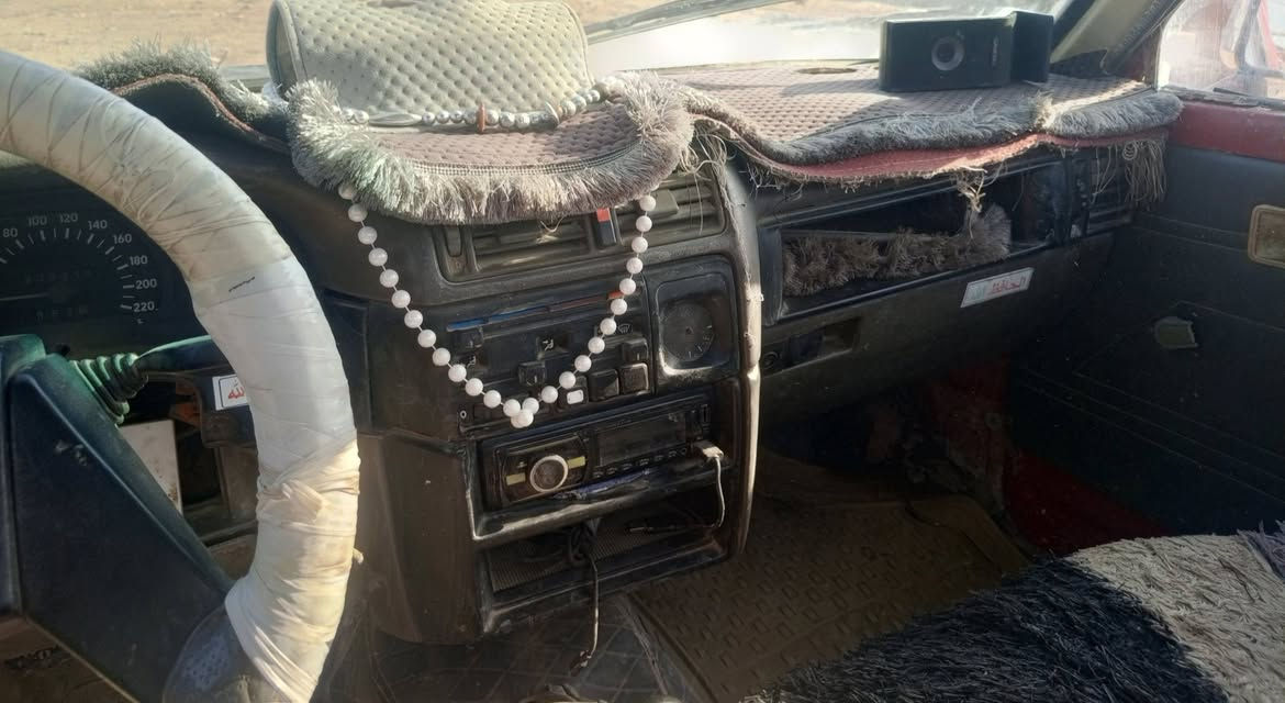 سلام عليكم 
بيكم 82
محرك شرط كير مبدل جديد سياره جاهزه 
رقم نينوى 
دشبول فكترا 
مكان موصل للستفسار اتصل 
***********
اخوان مكلف بل نشر خبر صاحبها
