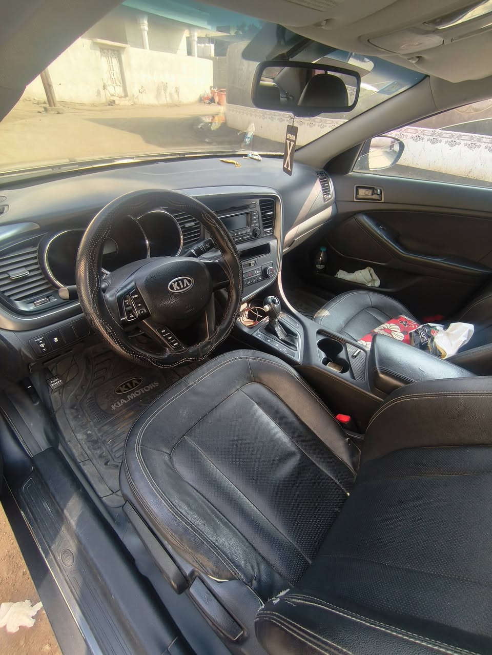 سلام عليكم
اوبتيما للبيع وارد كوري رقم انكليزي السياره مكفوله عدالصبغ الكوري ما يكفل موديل 2013 مكلف بالنشر***********
