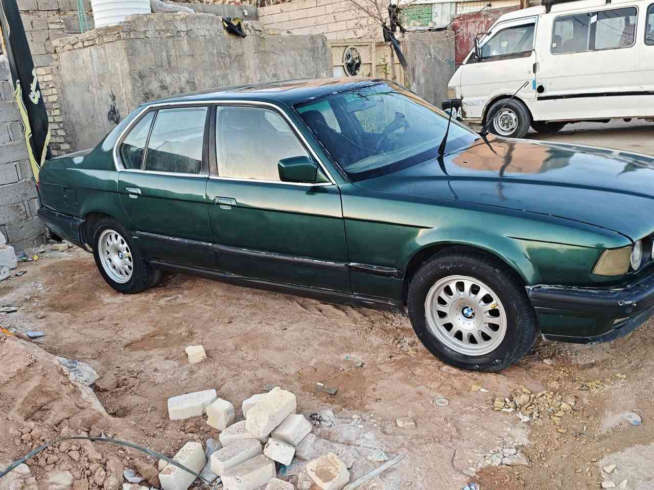 السلام عليكم اخوان BMW 735i مكينه مفتوح اصل
السياره معروضه للبيع بسعر 40ورقه وبيها مجال او مراوس ب525 السياره شوف عينكم ناقصه حداديه و التبريد شغال بس فجه الكنبريسر وكف تبريدها ثلج عليها مكينه وكير مكفولات 160 رون ***********
