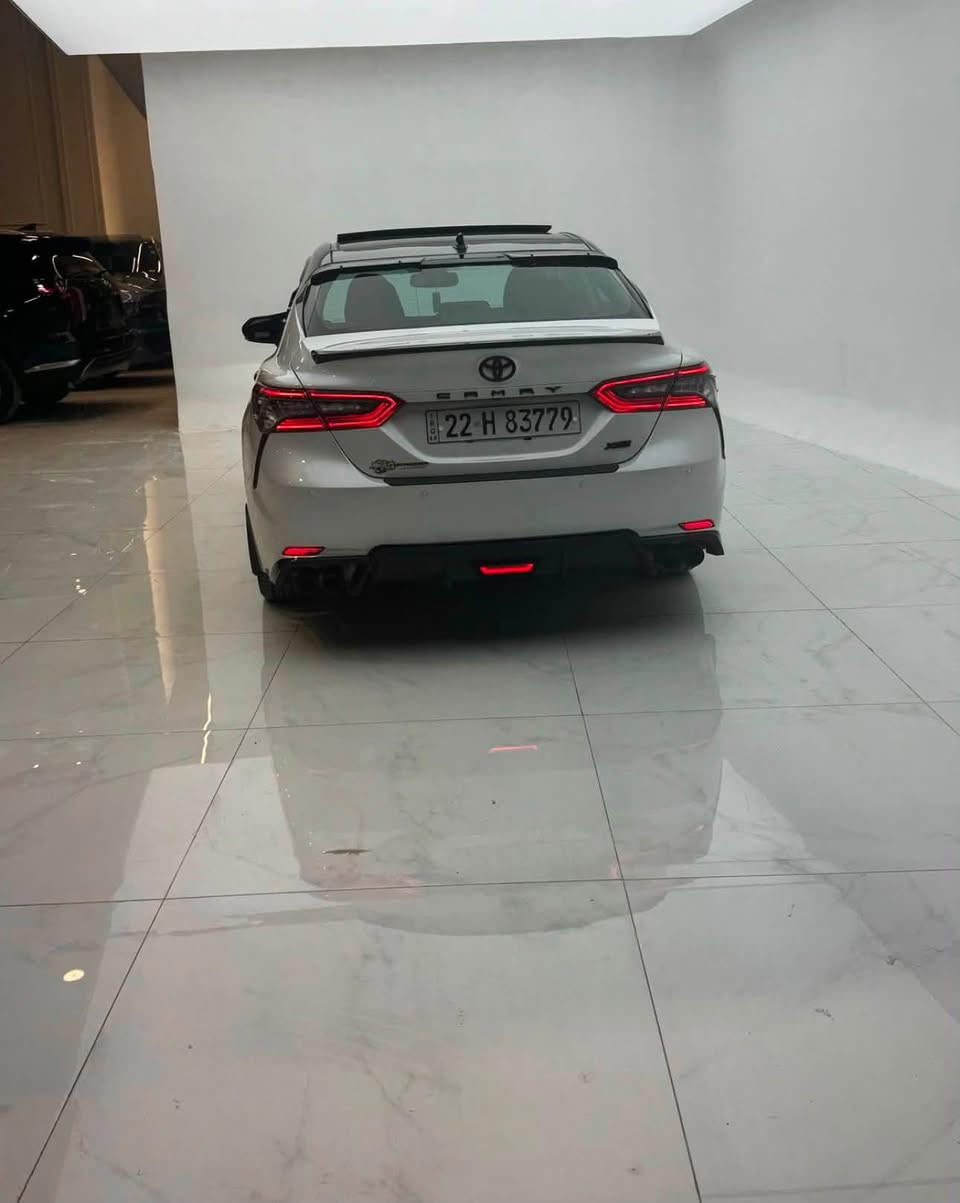 كامري 2022 xse 6V فول مواصفات ابيض صدفي تو كلر فتحه
ميحتاج اكللكم المواصفات معروفه هاي الفئه سياره بيها فقط ربع بنيد فقط سياره نضيفه الاستفسار ***********
سعر 250 وبيها مجال قليل مكان سياره بغداد
