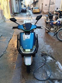 موطور شحن • ٦ بطاريات • موصل ايسر