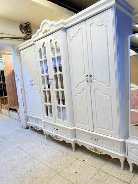 غرفة نوم مُستخدم أخو الجديد نظافة 90 شد ونقل مجاني بغداد واتساب راسلونة وتدللون ***********
