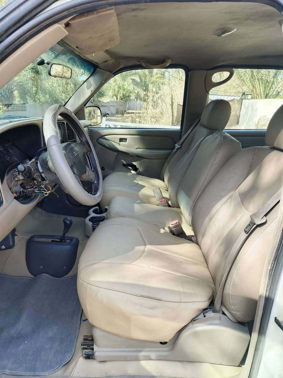 السلام عليكم سيارة جمسي مزاد موديل (2004) السياره خير من الله جاهزه من كلشي كير (1000) مكينه (6100) كهربائيات جاهزه سياره كشرها كلش نضيف وداخلها كلش نضيف سعر(65) وبيها مجال مكان بابل الحمزه الغربي/ رقم(***********)(***********)
