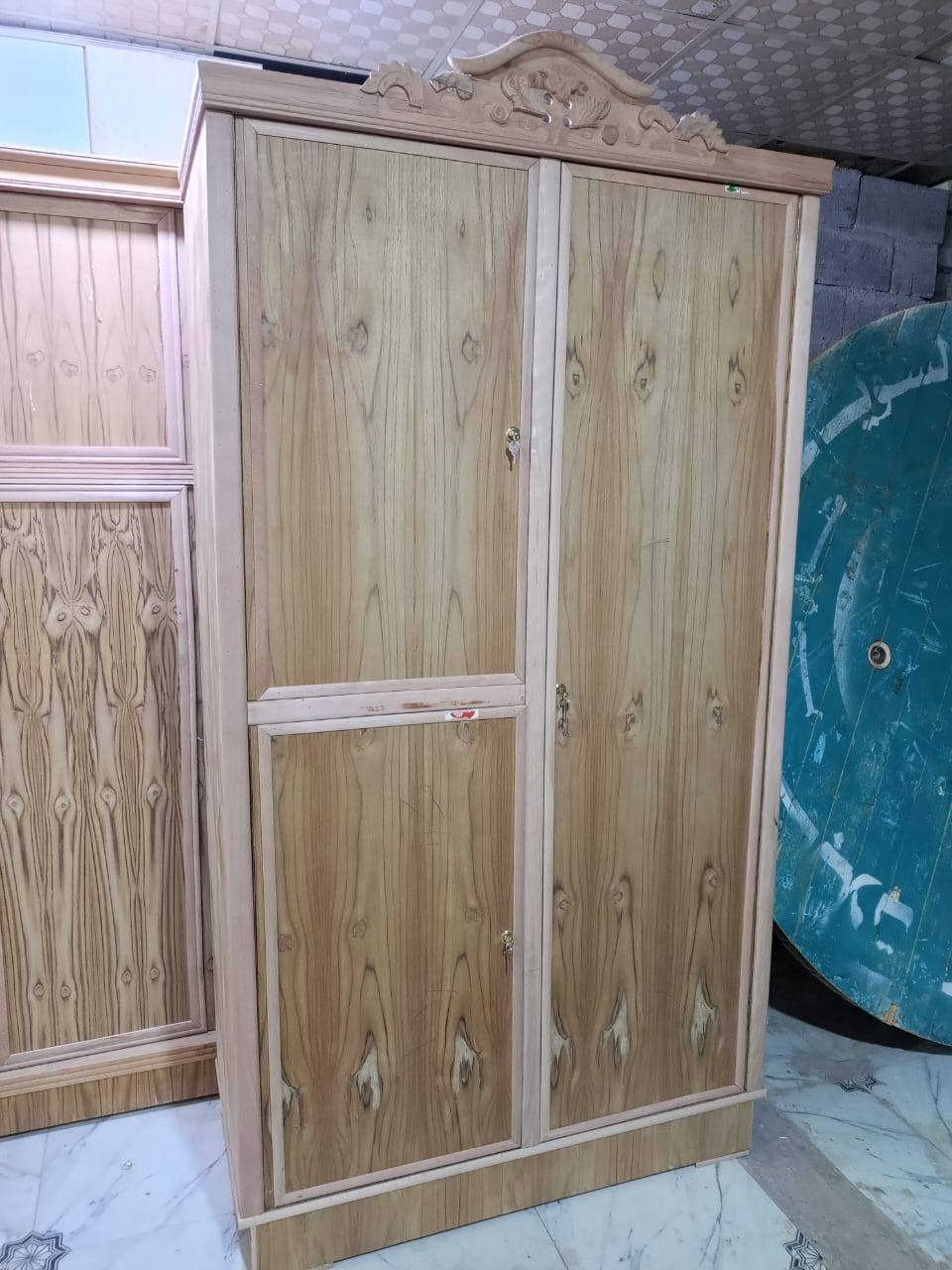 احمد للأثاث العراقي العمارة شارع المرور القديم قرب ثائر للهاتف النقال
***********
