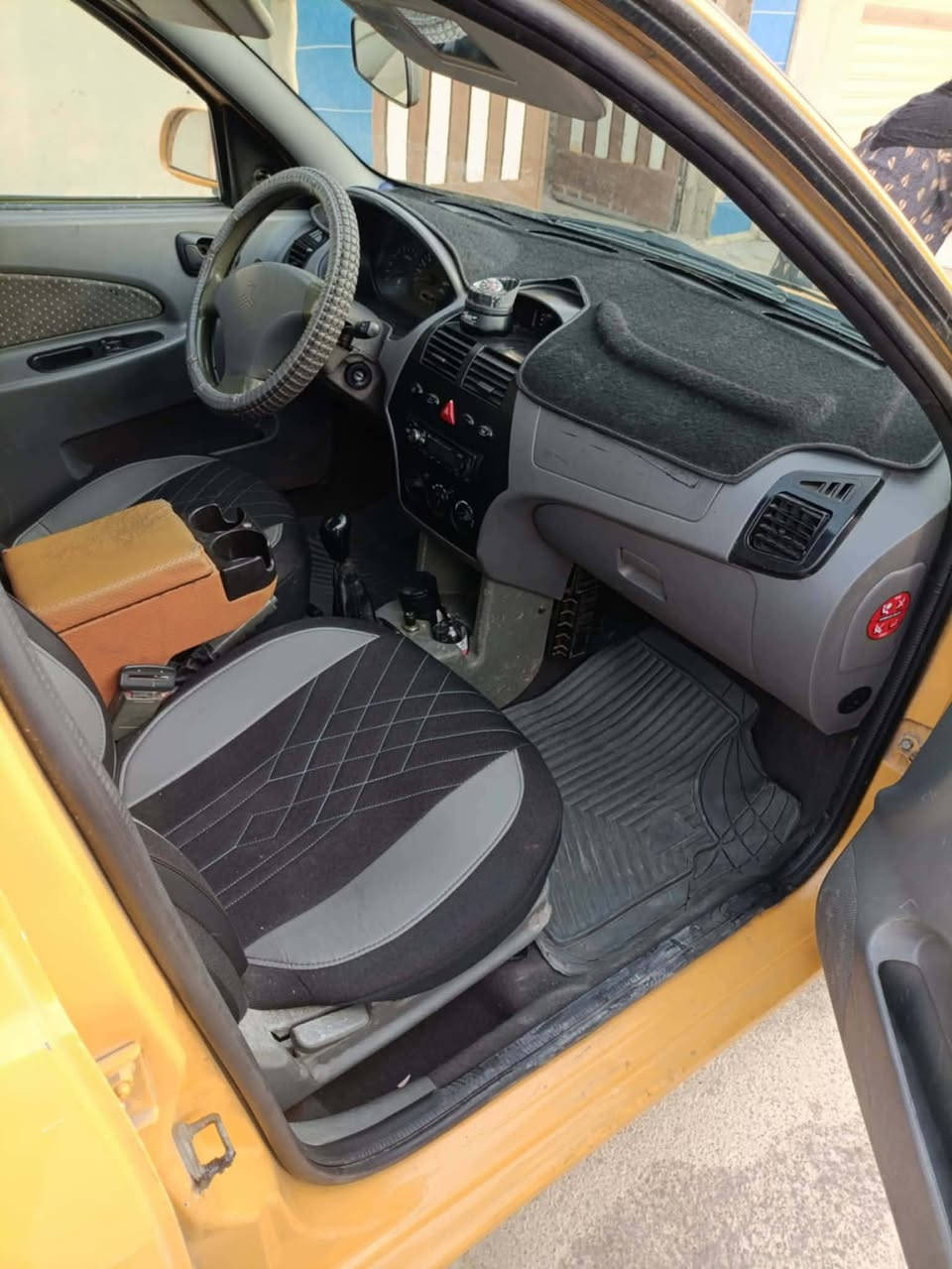 طيبة موديل 2013 سنوية بأسمي كوبون بأسمي بيها صبغ جاملغ النفر تبريد شغال السعر٣٧ المكان موصل حي التحرير***********
