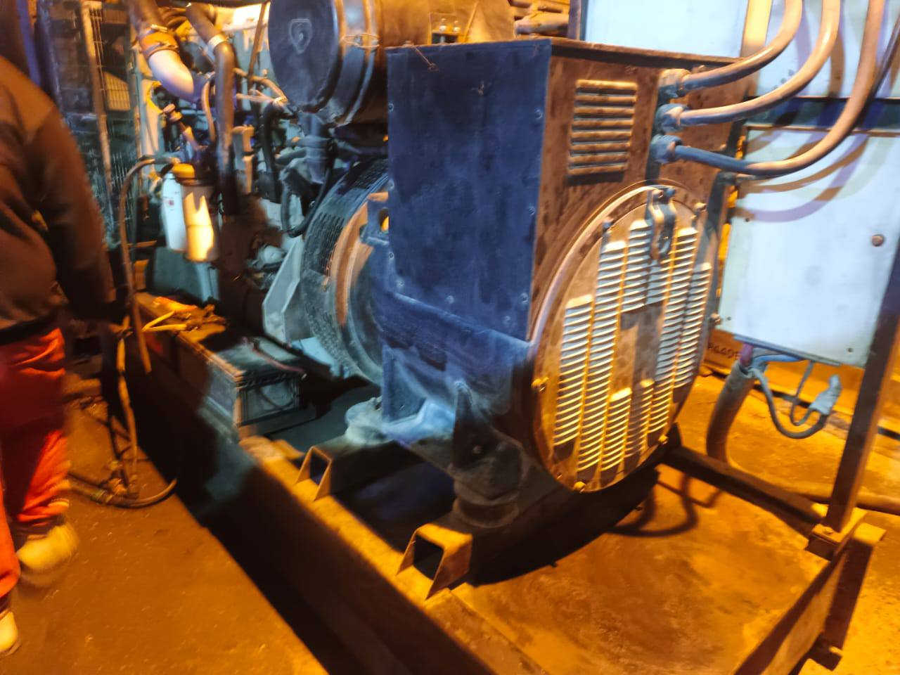 مولدة بيركنز 2300 ستندر راس توليد 400 KVA نظيفة ماكو بيها أي خلل
العنوان ديالى بعقوبة حي المعلمين
***********
