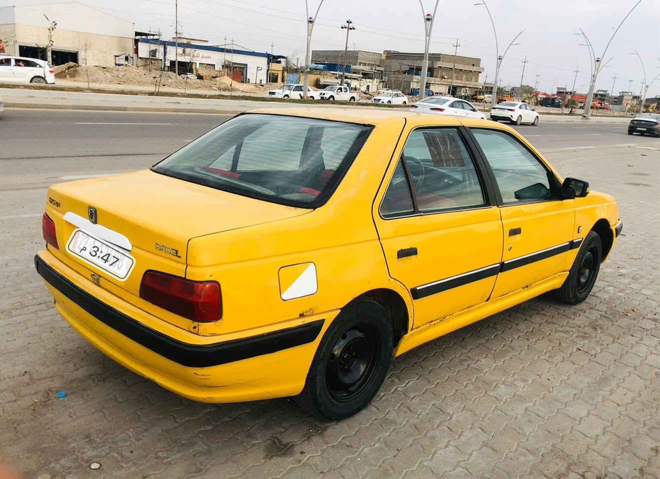 السلام عليكم بيجو بارص 2015محرك وكير جدد حداديه وكهربائيات كله جاهز رقم دولي بسمي تخم تاير توه شادهن السياره جاهزه من كلشي كبل للشارع عوزها بس تبريد مايشتغل سعر 37وبيها مجال للشراي مكاني البصره ابو الخصيب ***********
