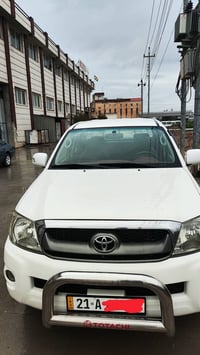 تويوتا هايلكس • موديل ٢٠١١ • عداد ٢١٠٠٠٠ كم