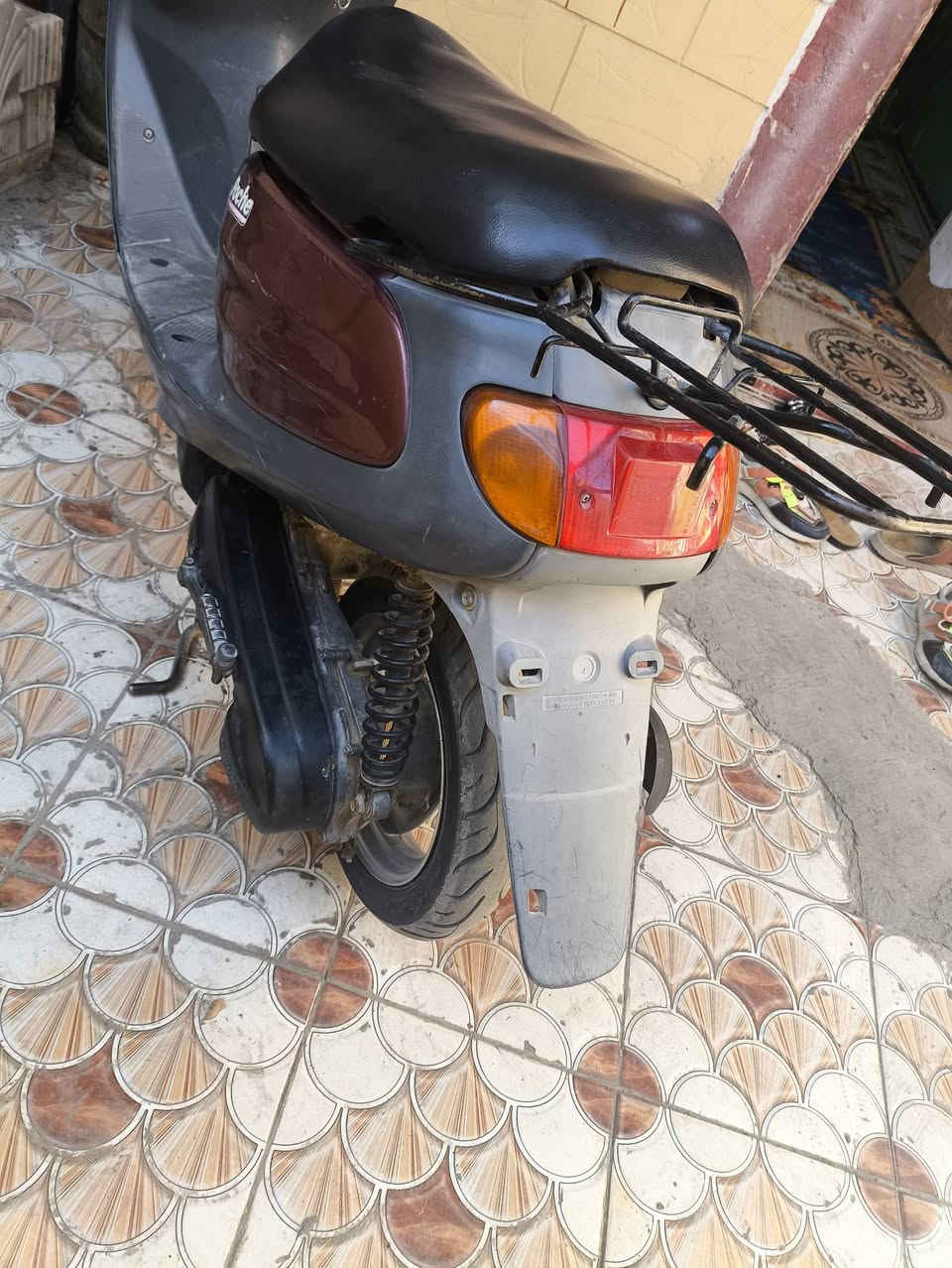 السلام عليكم
دراجه منغولي موديل ٢٠٠٧ جديدة مكينه ناعمه كهربائيات كلها شغاله سلف هندر اشاير هورن لايت امامي كله شغال وجديد دراجه نظيفه جداً ومال بيت استخدام قليل جداً السعر ٥٥٠ الف العنوان طويريج شارع ٤٠ وهذا مو سعرها والله لأن دراجه اخت الجديده وماناقصها الف دينار للاستفسار ***********
