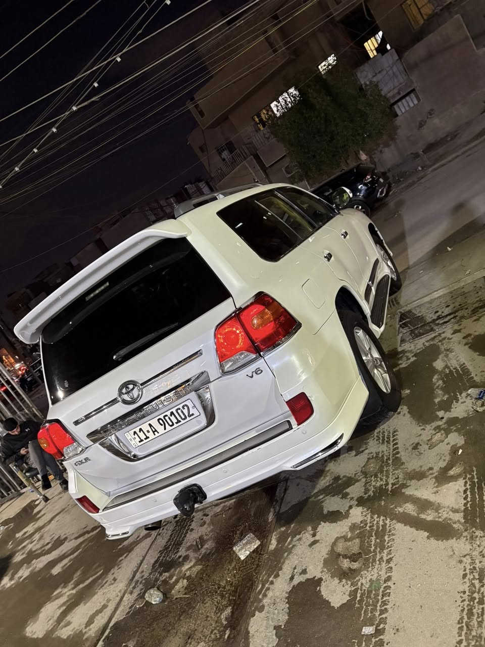 سلام عليكم
لاندكروز 2012 بريم

تحكمات ستيرن 
فتحه بسقف سلايد 
تشغيل بصمة  
مكينه 6 ممفتوحه
سياره جاهزه من كلشي 
بيها نص بنيد صبغ وجاملغ يمنه بارد فقط 
السعر . ٣٣ ونص وبيها مجال بسيط 
للاستفسار : ***********
