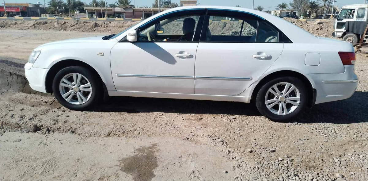 السلام عليكم سوناته 2009خليجي بيها بس بنيد بدل بلادي وبيها جاملغ صبغ بدون دواخل مكينه 2000
مكينه 
كير 
صدر 
تخم تاير 
تبريد
كله جديد 
الاستفسار ‭0771 452 6907‬
