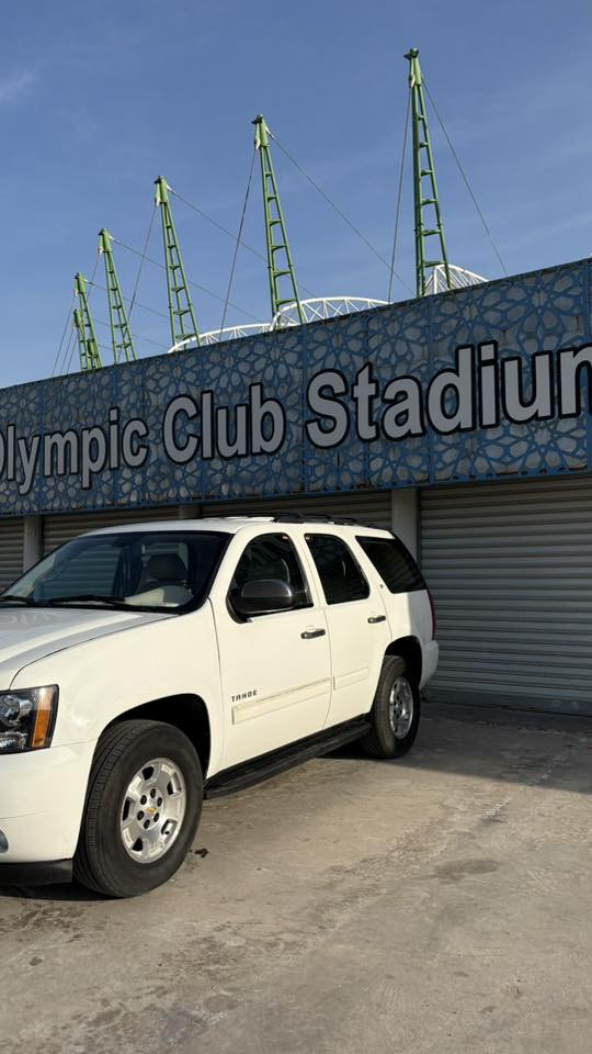 السلام عليكم تاهو 2013 بتره السياره نضيفه وحلوه وجديده وما راكضه كفاله من الكص والسرقه والعشاير والانتربول الموقع بصره السعر 110 وبيها مجال للشراي 
للاستفسار ***********
