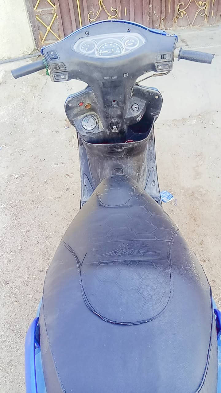 دراجه جي فور ياباني لبيع كامله ما نقصه شي
كفرات كله كامله+كهربائيات كله شغاله سلف لايت عالي وناصي بك لايت اشاير دبل اشاره هورن+عدادات يشتغلن+قفل جنطه دراجه نضيفه كلشي ما ناقصه السعر (350) وبيه مجال عنواني الناصريه الاسكان الصناعي الشراي ينتصل أو يراسل على هاذا الرقم (***********) رجاء رجاء اذا مو شراي لا تراسل..
