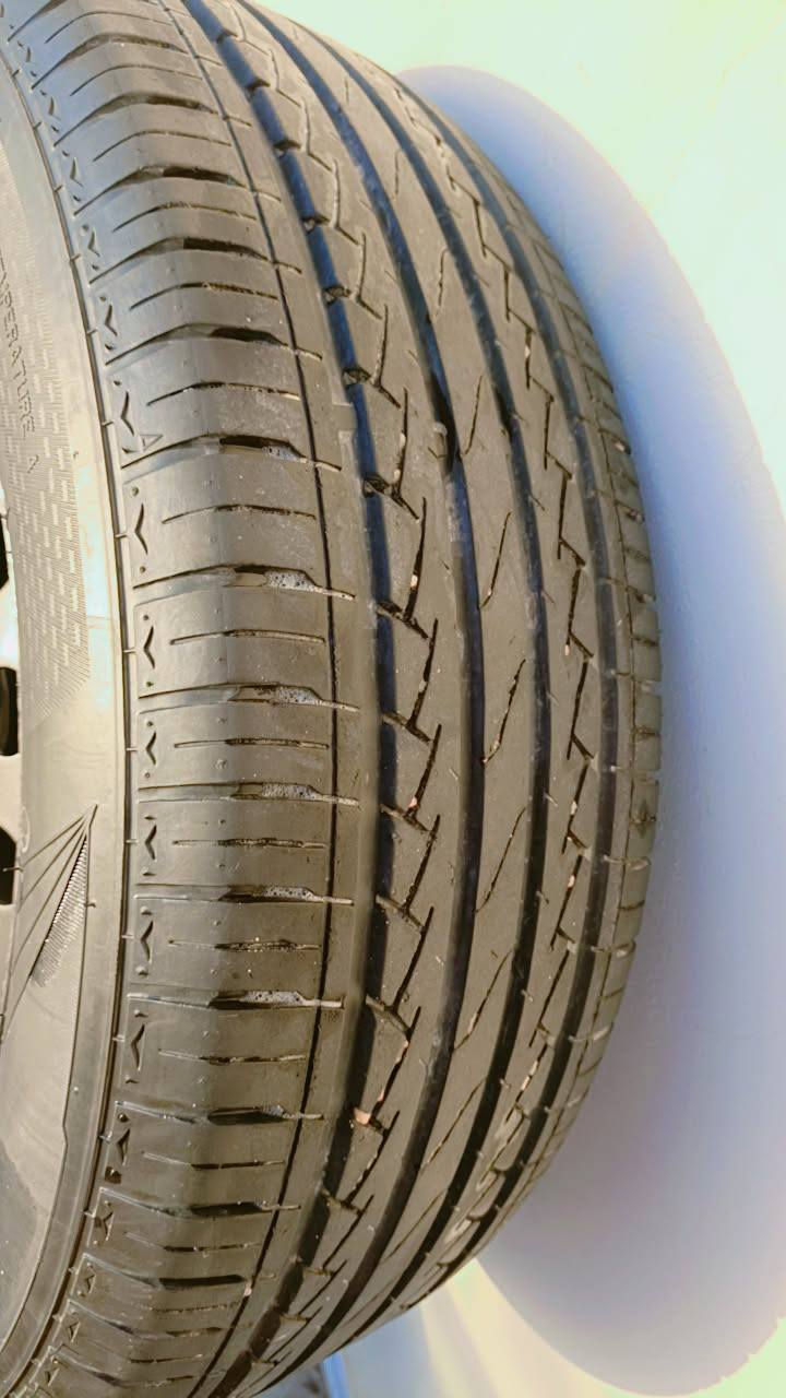 السلام عليكم تخم تاير ويلات حجم 15 
صارلهن 20 يوم التايرات من شادهن 
الويل كوري اصلي مصبوغ حراري درجه اوله
العنوان نجف الاشرف 
رقم الهاتف *********** فقط ابيع
