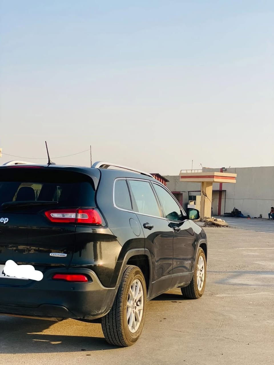 جيب شيروكي2016
بدون دعم بدون صبغ
كير محرك بشرط
تحويل وكالة بشرط
رقم و سنوية جديد
كورك واتس اب فايبر 
***********
