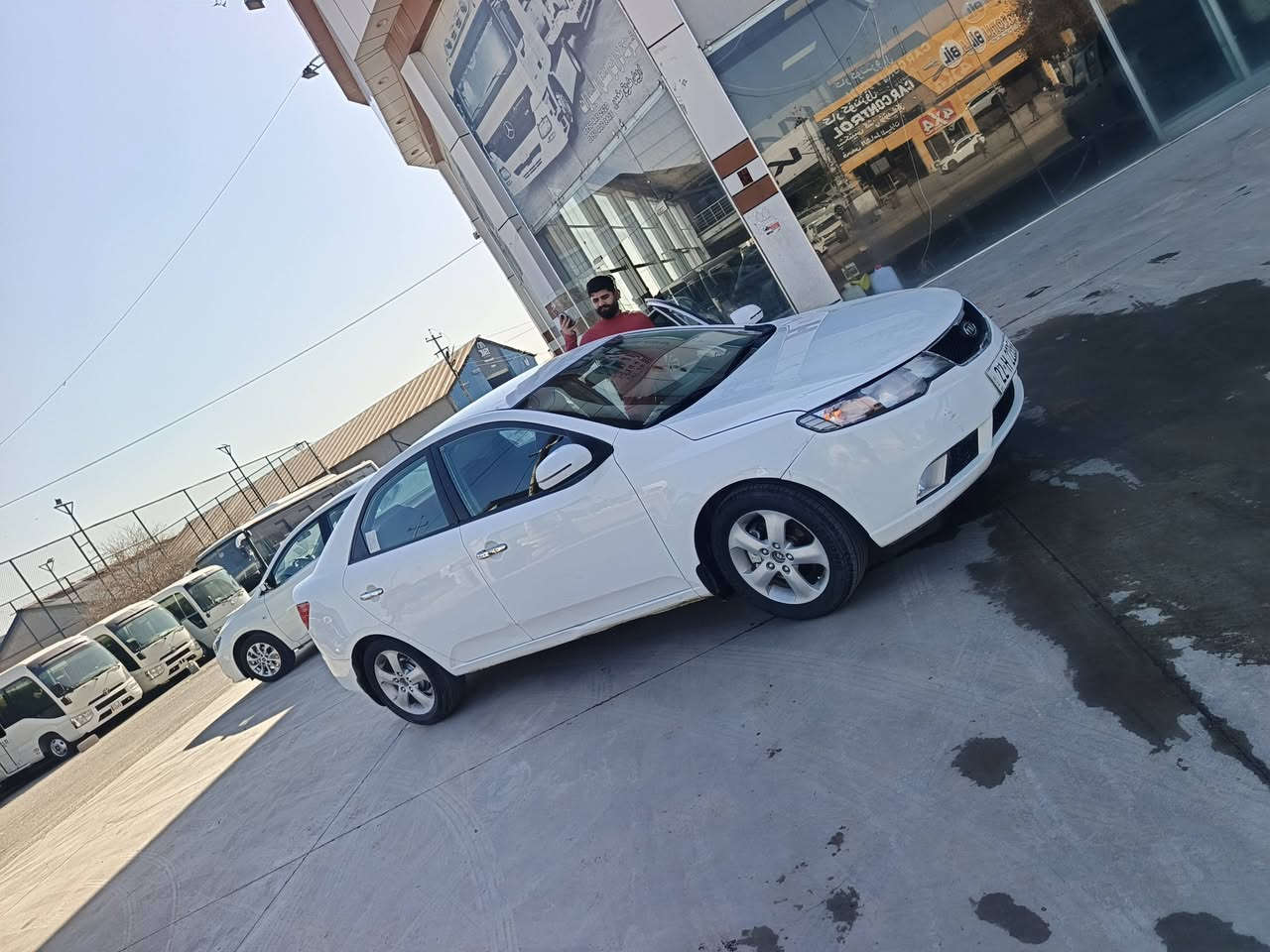 سلام عليكم سيراتو خليجي بيه بنيد صبغ بدون داخل مكينه 1600سياره كير مكينه رقم جديد تحويل وكاله بشرط مكاني الحله الحمزه الغربي تواصل ***********سعر 105وبيه مجال
