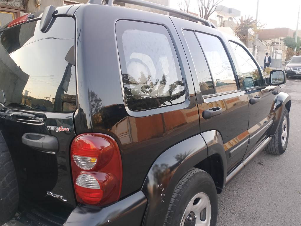 جێبی لیبەرتی حەرەس حودوود ڕەقەم سلێمانی مۆدێل 2006 ی فول دەبڵ ئەکسل سلایت کوشن جلت  کوشن کارە بای  4جام کارەبای قوفڵ مەرکەزی دەبریت سارد گەرمی کارەبای گێڕ مەکینە هه مووی بەشەرتی 100 فیتەر دواو پێشی کەپس بەس بۆنید پەمپە تەقەوڕەقەی نیە تە حویل خرامە بەشەرت نرخی 88 گەڵاو مەجال ناونیشان بازیان 
ژم  *********** السليمانية, العراق
