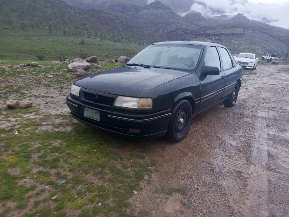 ڤێکترا 95، تۆماتیک، مەکینە 18،
 دووگمەی (s) و بەفرەکەشی دەیکات، دوو جام کارەبا، قفڵ مەرکەزی ... ئەشیای تەبریدیشی کەمێک پێوەماوە، بێ دەعم و لێدران، بەشەرت ..
شوێن ڕانیە
نرخ 22 
*********** رانية, السليمانية
