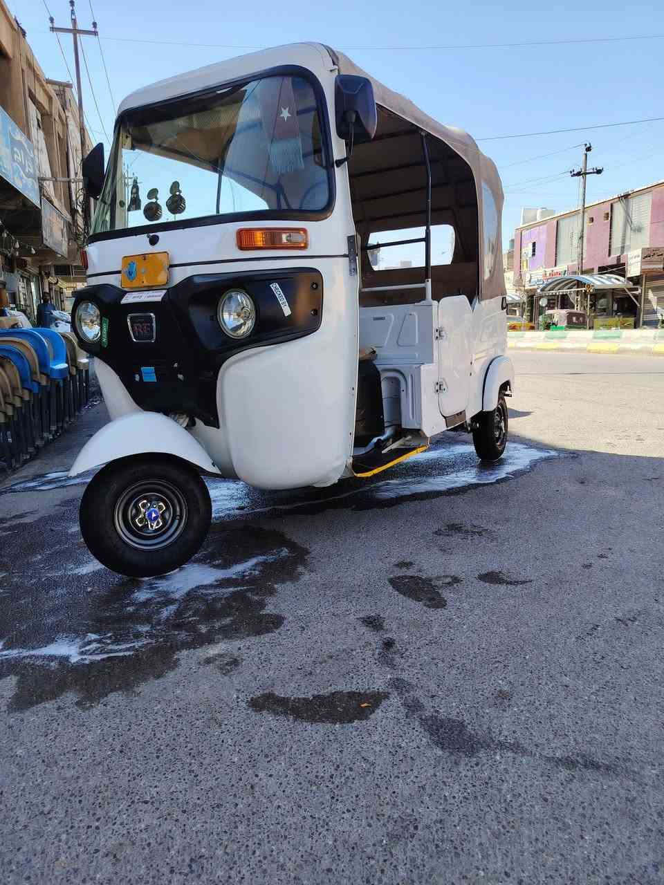 السلام عليكم تكتك للبيع ٢٢شهر4رقم ذيقار نكليزي بيهه لغد صبغ والثاني بارد مكانى رفاعي مكينه مجفته مره واحده بس ***********
