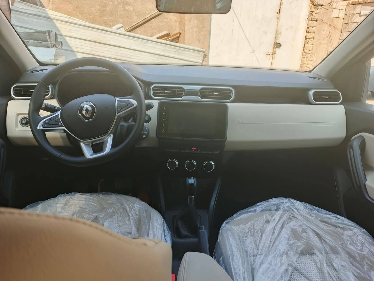 سيارة رينو داستر موديل 2025 للبيع
السيارة بعدها جديدة 
المواصفات بالصور 

عنوانه النجف الاشرف

السعر ١٦٠ ورقة وبي مجال أن شاء الله 
للتواصل خاص موجود


**إذا كنت صاحب هذا الإعلان وتريد حذفه لأي سبب، رجاءا أرسل رسالة إلى الدعم الفني**