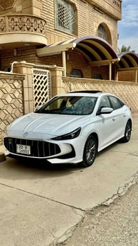 للبيع MG 5 GT موديل 2025 اللون: أبيض  رقم اربيل  المحرك: 1500    السيا...