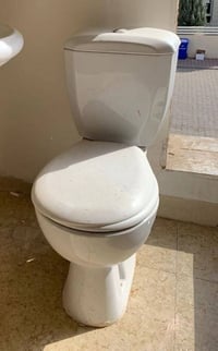 سڵاو لەم تەوالێتە غەربیە بەردەستە نەشکاوە بێعیب لە سلێمانی ٠٧٧٠٩٢٤٢٦٢٩